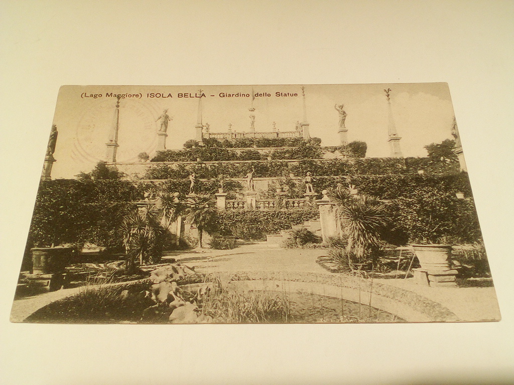 /Italy/Lakes/IT_lake_1909_Isola bella giardino statue.jpg